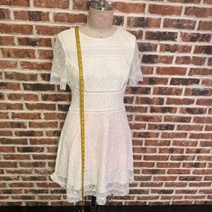 SHANI Tiered Flounce Lace Dress